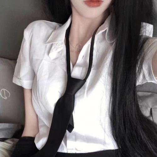 披著丝绸的魔鬼